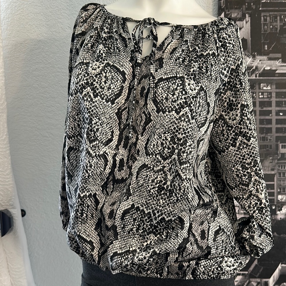 Ellen Tracy Monochrome Snake Print Blouse